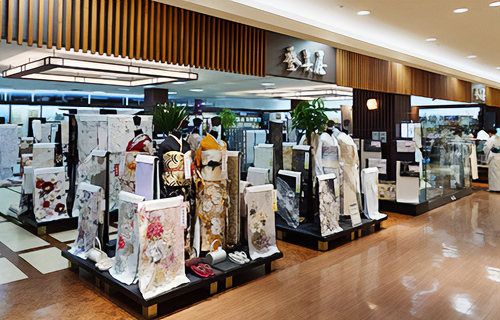 呉服の登美屋江釣子SCパル店 店舗外観